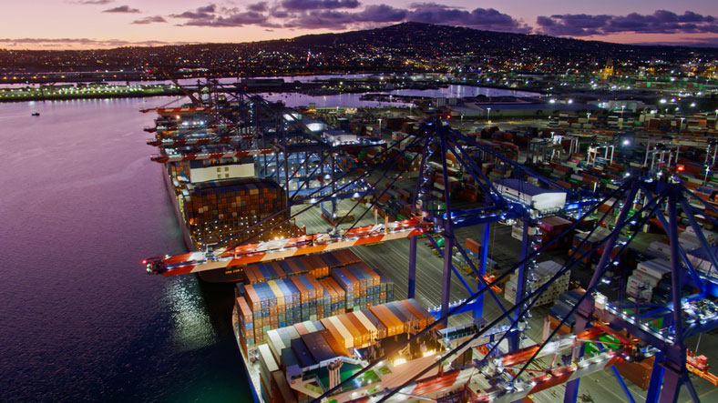 port of la at night